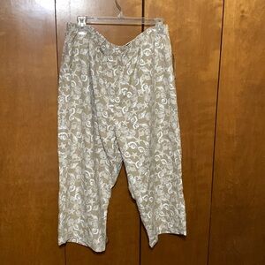 KIM ROGERS- Seashell 🐚 Capri’s with full elastic waist (16) NWT